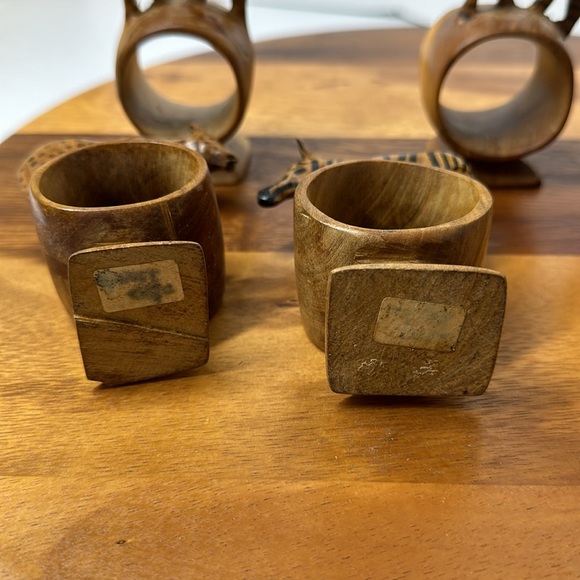 Hand Carved Vintage Wooden Safari Animal Napkin Rings 8 total. - Picture 17 of 17